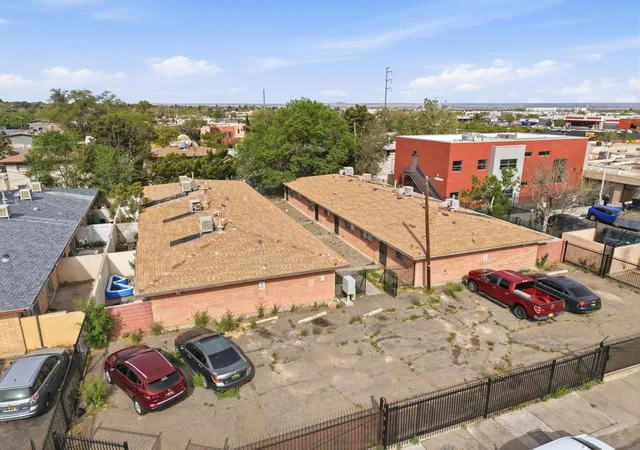5th image of 521 Palomas Dr Se, Albuquerque, NM 87108 | MLS# 1100328