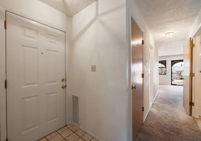 2nd image of 833 Country Club Dr Se #APT 2A, Rio Rancho, NM 87124 | MLS# 1100334
