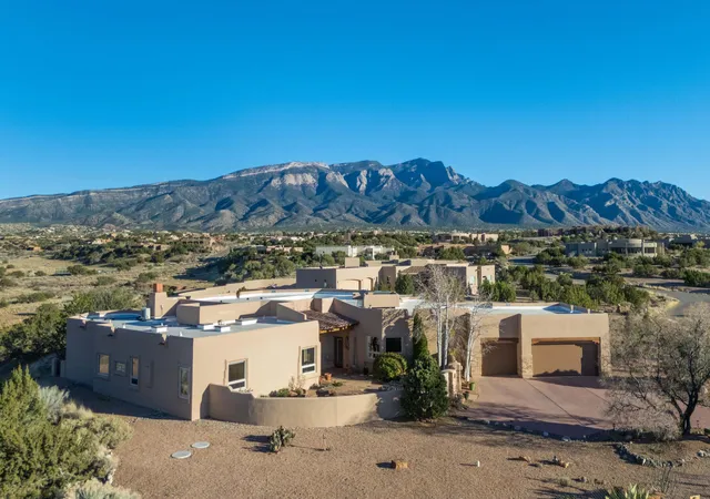 Homes for sale in Placitas, NM | 4 Meadows Pl, Placitas, NM 87043 | MLS# 1100352