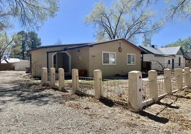 Homes for sale in Estancia, NM | 608 W Allen Ave, Estancia, NM 87016 | MLS# 1100366