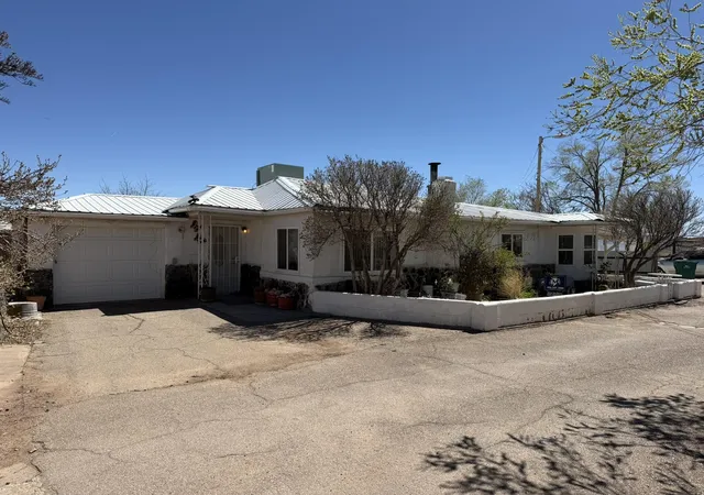 Homes for sale in Grants, NM | 1205 1/2 San Jose Dr, Grants, NM 87020 | MLS# 1100405
