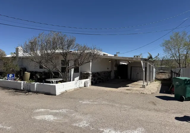 Homes for sale in Grants, NM | 1205 1/2 San Jose Dr, Grants, NM 87020 | MLS# 1100405