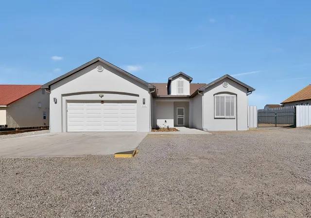 Homes for sale in Rio Rancho, NM | 2161 Monterrey Rd Ne, Rio Rancho, NM 87144 | MLS# 1100417