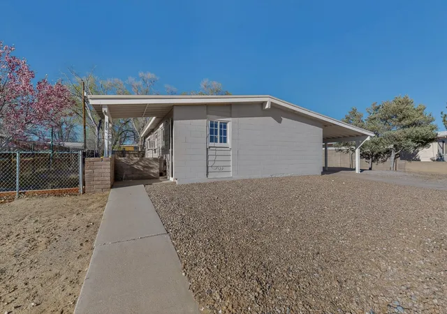 Homes for sale in Grants, NM | 820 Austin Ave, Grants, NM 87020 | MLS# 1100425
