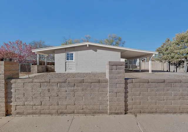 Homes for sale in Grants, NM | 820 Austin Ave, Grants, NM 87020 | MLS# 1100425