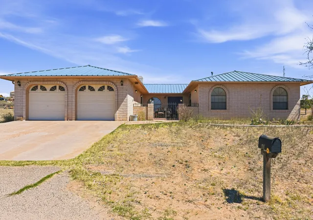 1st image of 3 Stella Ct, Belen, NM 87002 | MLS# 1100683