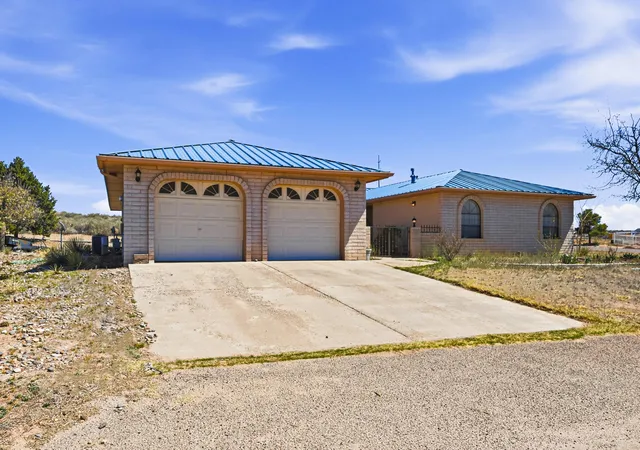 2nd image of 3 Stella Ct, Belen, NM 87002 | MLS# 1100683