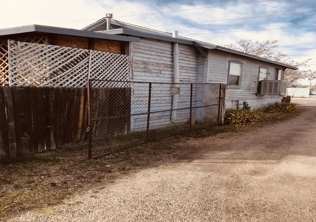 11th image of 1512 3rd St Nw, Albuquerque, NM 87102 | MLS# 1100691