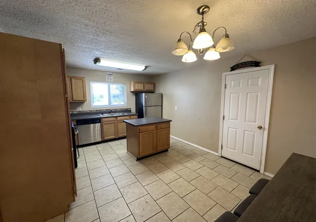 Photo 4 of Single family home for sale at 6209 Sunset Gdns Rd SW, Albuquerque, NM 87121 | MLS# 1100695 | Listing updated on 2026-07-21