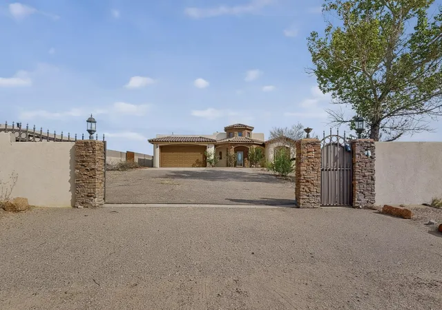 Photo 3 of Single family home for sale at 1881 17th Avenue Se, Rio Rancho, NM 87124 | MLS# 1100705 | Listing updated on 2026-07-21