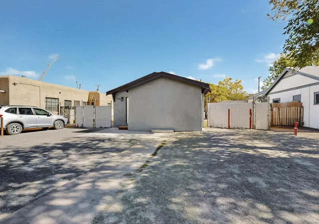 Homes for sale in Albuquerque, NM | 116 Stanford Dr Se, Albuquerque, NM 87106 | MLS# 1100798