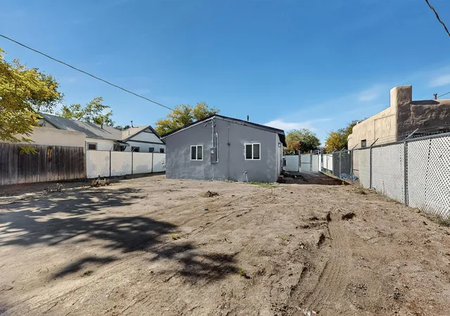Homes for sale in Albuquerque, NM | 116 Stanford Dr Se, Albuquerque, NM 87106 | MLS# 1100798