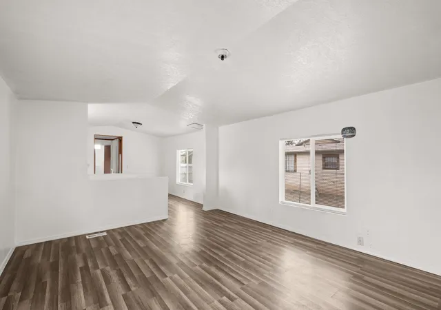 4th image of 714 City View Dr Sw, Albuquerque, NM 87105 | MLS# 1100818