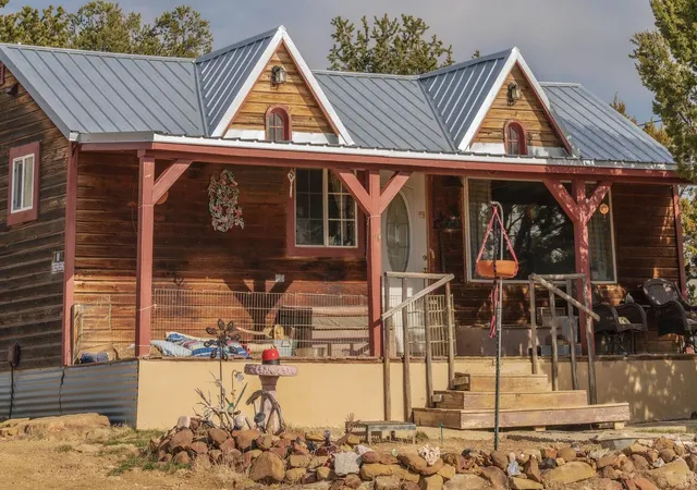 Photo 1 of Single family home for sale at 15 Victoria Ct, Pie Town, NM 87827 | MLS# 1100819 | Listing updated on 2026-08-19