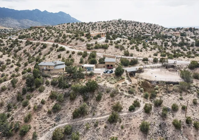 Homes for sale in Placitas, NM | 22 Cabezon Rd, Placitas, NM 87043 | MLS# 1100817