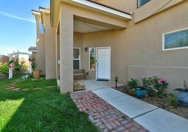 Photo 3 of Single family home for sale at 1511 21st Avenue SE, Rio Rancho, NM 87124 | MLS# 1100913 | Listing updated on 2026-08-17