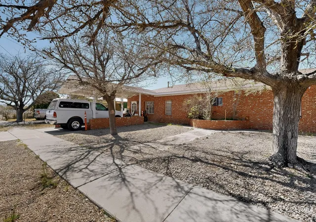 Homes for sale in Belen, NM | 607 & 609 N 6th St, Belen, NM 87002 | MLS# 1100985