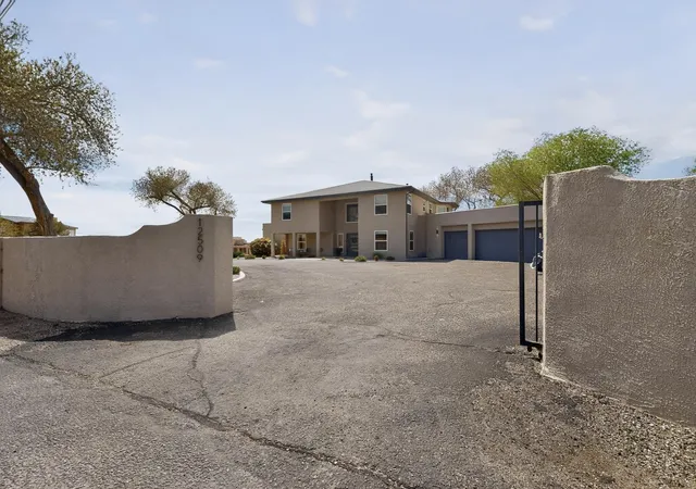 Photo 4 of Single family home for sale at 12509 Eagle Rock Ave NE, Albuquerque, NM 87122 | MLS# 1100990 | Listing updated on 2026-08-27