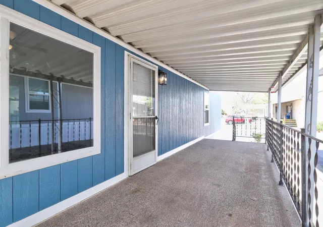 Photo 4 of Manufactured home for sale at 7112 Pan American NE #187, Albuquerque, NM 87109 | MLS# 1101017 | Listing updated on 2026-08-17