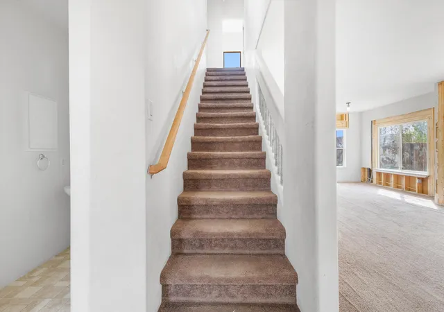 Photo 4 of Single family home for sale at 6427 Cerros Grandes Dr, Santa Fe, NM 87507 | MLS# 1101046 | Listing updated on 2026-09-01