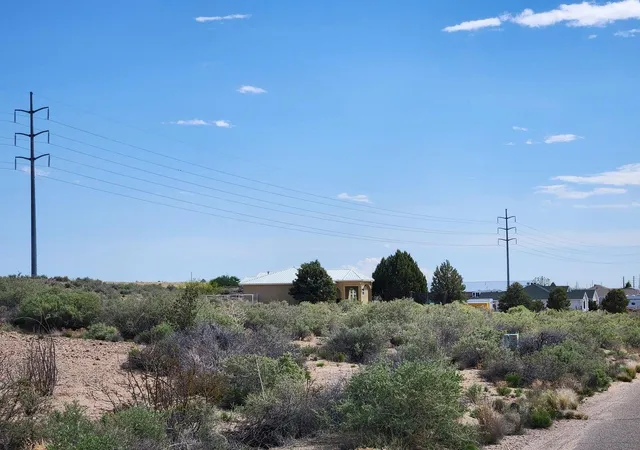 2nd image of 14 Ursula Dr, Belen, NM 87002 | MLS# 1101068