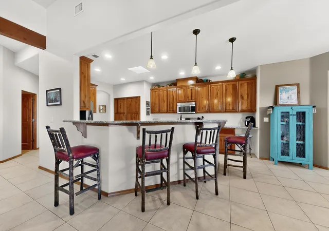 Homes for sale in Los Lunas, NM | 1521 Valley View Dr Sw, Los Lunas, NM 87031 | MLS# 1101071