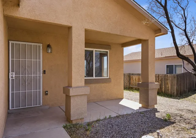 Homes for sale in Los Lunas, NM | 23 Tome Vista Dr, Los Lunas, NM 87031 | MLS# 1101172