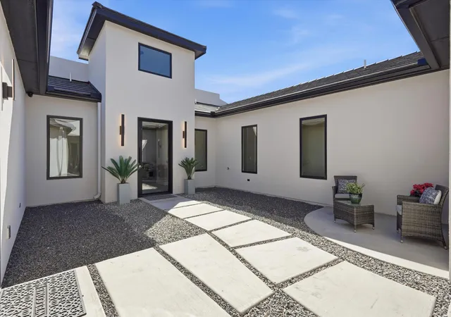 5th image of 128 Los Ranchos Rd Nw, Albuquerque, NM 87107 | MLS# 1101213