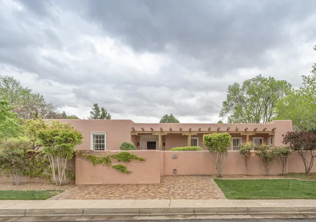 Photo 2 of Single family home for sale at 4200 Aspen Ave Ne, Albuquerque, NM 87110 | MLS# 1101242 | Listing updated on 2026-08-26