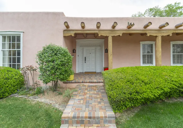 Photo 3 of Single family home for sale at 4200 Aspen Ave NE, Albuquerque, NM 87110 | MLS# 1101242 | Listing updated on 2026-08-26