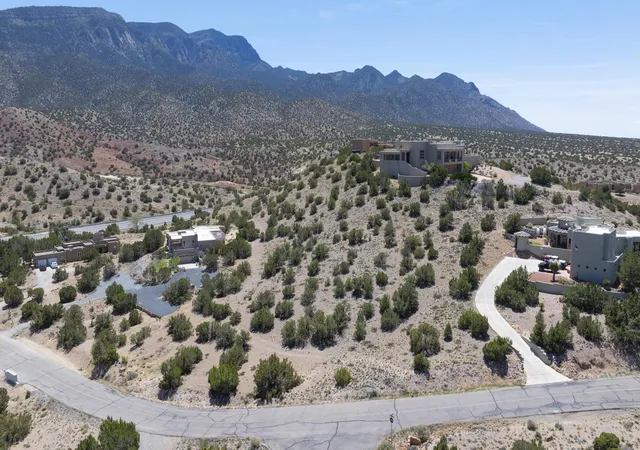 Homes for sale in Placitas, NM | 10 Vista De Oro, Placitas, NM 87043 | MLS# 1101260