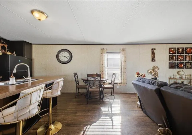 Photo 4 of Manufactured home for sale at 7401 San Pedro Dr NE, Albuquerque, NM 87109 | MLS# 1101270 | Listing updated on 2026-08-11