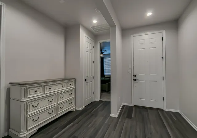 2nd image of 1050 Teena Rd Se, Rio Rancho, NM 87124 | MLS# 1101383