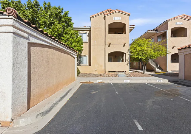 Photo 2 of Condo for sale at 6800 Vista Del Norte Rd Ne #2121, Albuquerque, NM 87113 | MLS# 1101389 | Listing updated on 2026-08-18