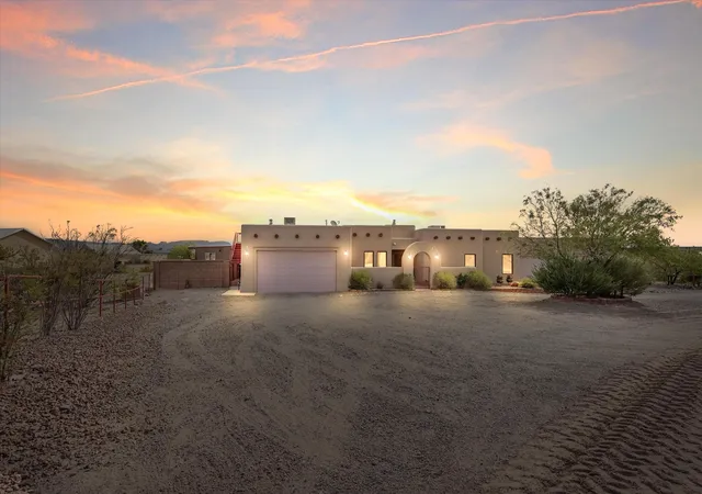 Photo 3 of Single family home for sale at 401 Roadrunner Cir, Elephant Butte, NM 87935 | MLS# 1101540 | Listing updated on 2026-08-28