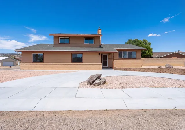 Photo 2 of Single family home for sale at 101 Green Ash Ct, Grants, NM 87020 | MLS# 1101640 | Listing updated on 2026-07-29