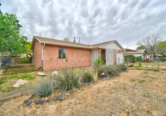 Photo 2 of Sale Pending at 823 La Luz Dr, Belen, NM 87002 | MLS# 1101683 | Listing updated on 2026-08-10
