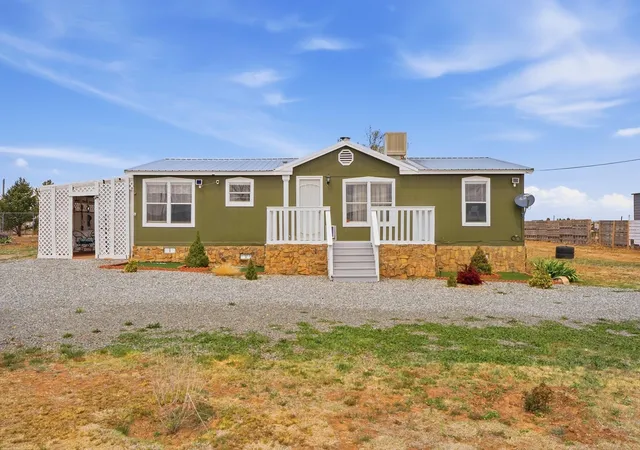Homes for sale in Edgewood, NM | 4 Charlotte Ct, Edgewood, NM 87015 | MLS# 1101791