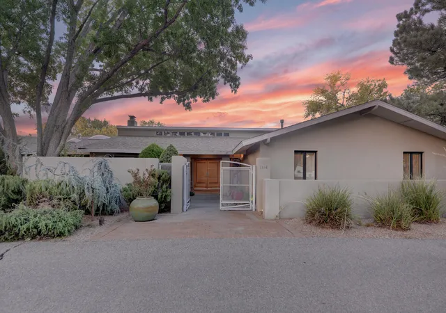Photo 1 of Sale Pending at 1116 Salamanca St Nw, Los Ranchos, NM 87107 | MLS# 1101813 | Listing updated on 2026-08-13