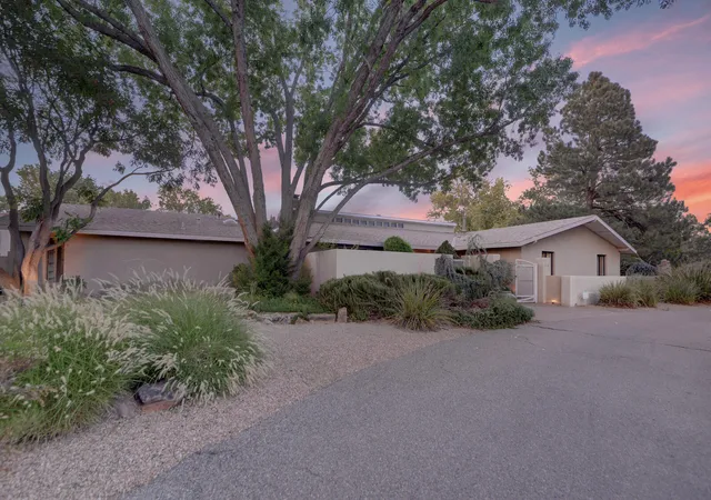 Photo 3 of Sale Pending at 1116 Salamanca St NW, Los Ranchos, NM 87107 | MLS# 1101813 | Listing updated on 2026-08-13