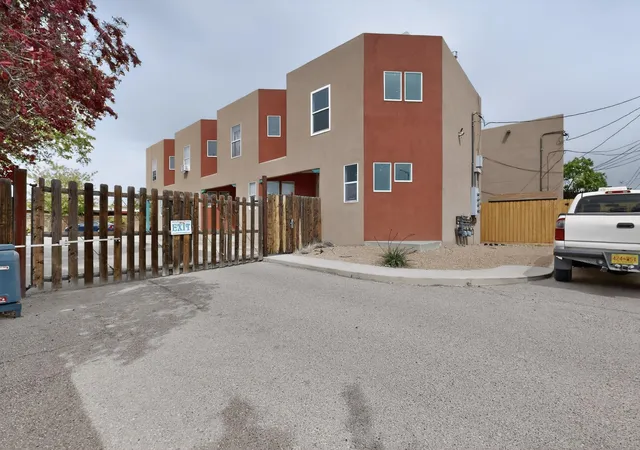 5th image of 615 Menaul Blvd Nw #UNIT J, Albuquerque, NM 87107 | MLS# 1101865