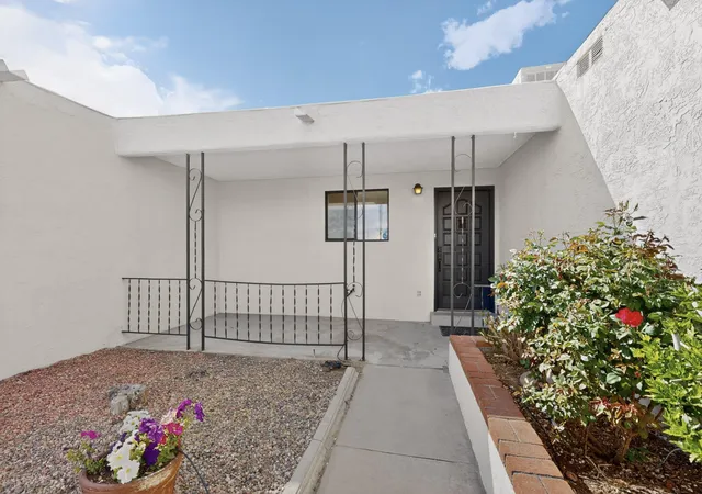 Photo 3 of Single family home for sale at 1401 35th Circle Se, Rio Rancho, NM 87124 | MLS# 1101918 | Listing updated on 2026-08-28