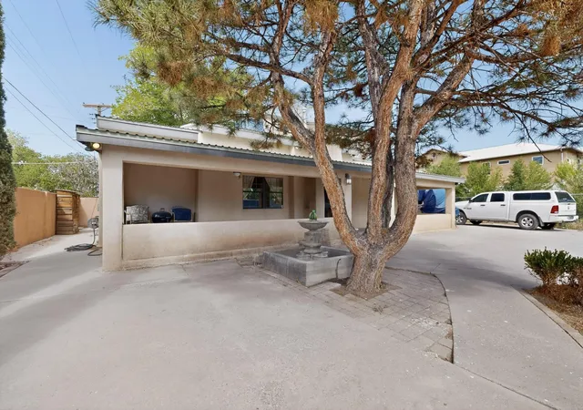 2nd image of 2115 Hollywood Ave Nw, Albuquerque, NM 87104 | MLS# 1101919