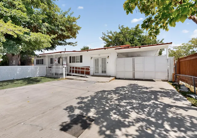 Photo 3 of Single family home for sale at 222 64th Street NW, Albuquerque, NM 87105 | MLS# 1101958 | Listing updated on 2026-08-04