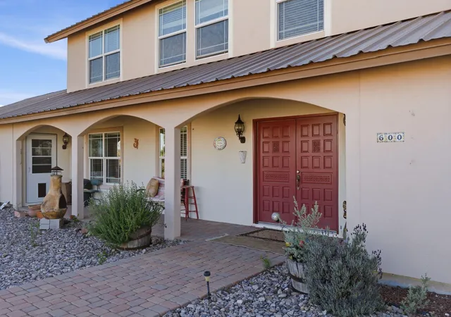 Homes for sale in Elephant Butte, NM | 600 Skyline Dr, Elephant Butte, NM 87935 | MLS# 1101987