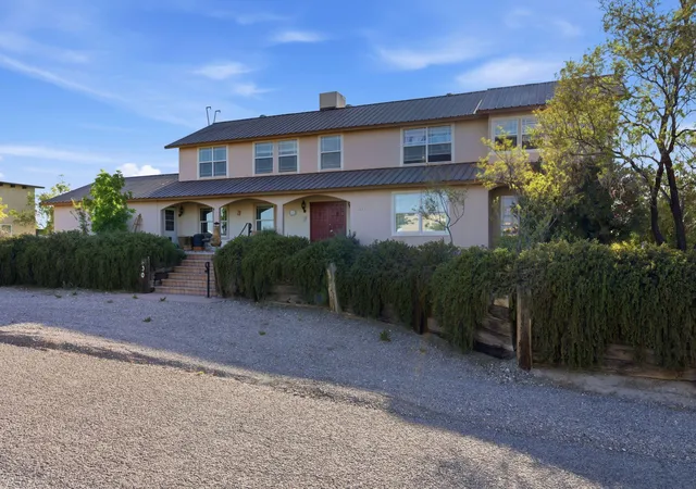 Homes for sale in Elephant Butte, NM | 600 Skyline Dr, Elephant Butte, NM 87935 | MLS# 1101987