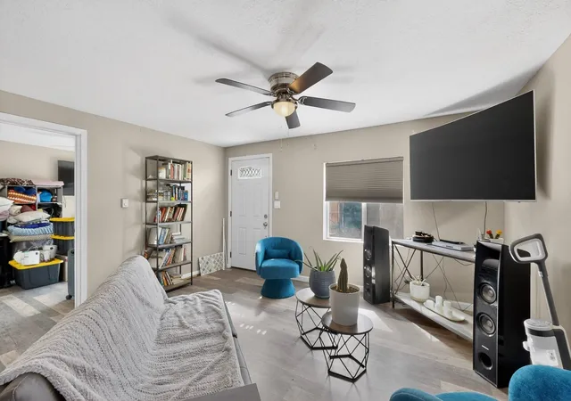 2nd image of 2904 1st St Nw, Albuquerque, NM 87107 | MLS# 1102051
