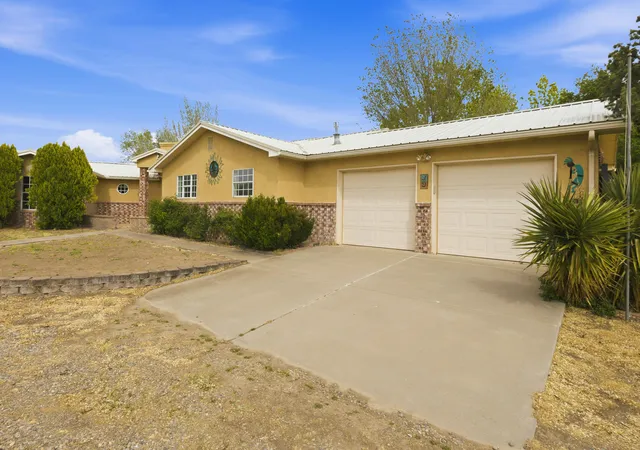 4th image of 9 Blackberry Ln, Los Lunas, NM 87031 | MLS# 1102053