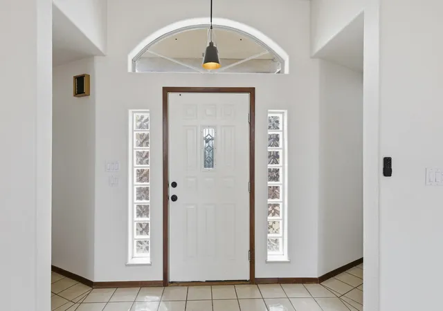 5th image of 9 Blackberry Ln, Los Lunas, NM 87031 | MLS# 1102053