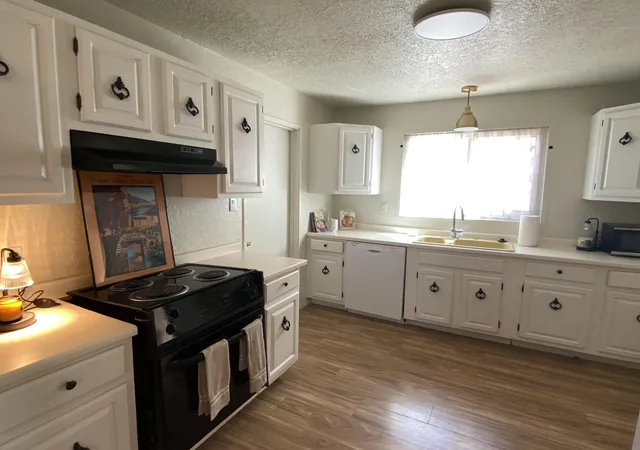 2nd image of 1844 Kentucky St Ne, Albuquerque, NM 87110 | MLS# 1102058